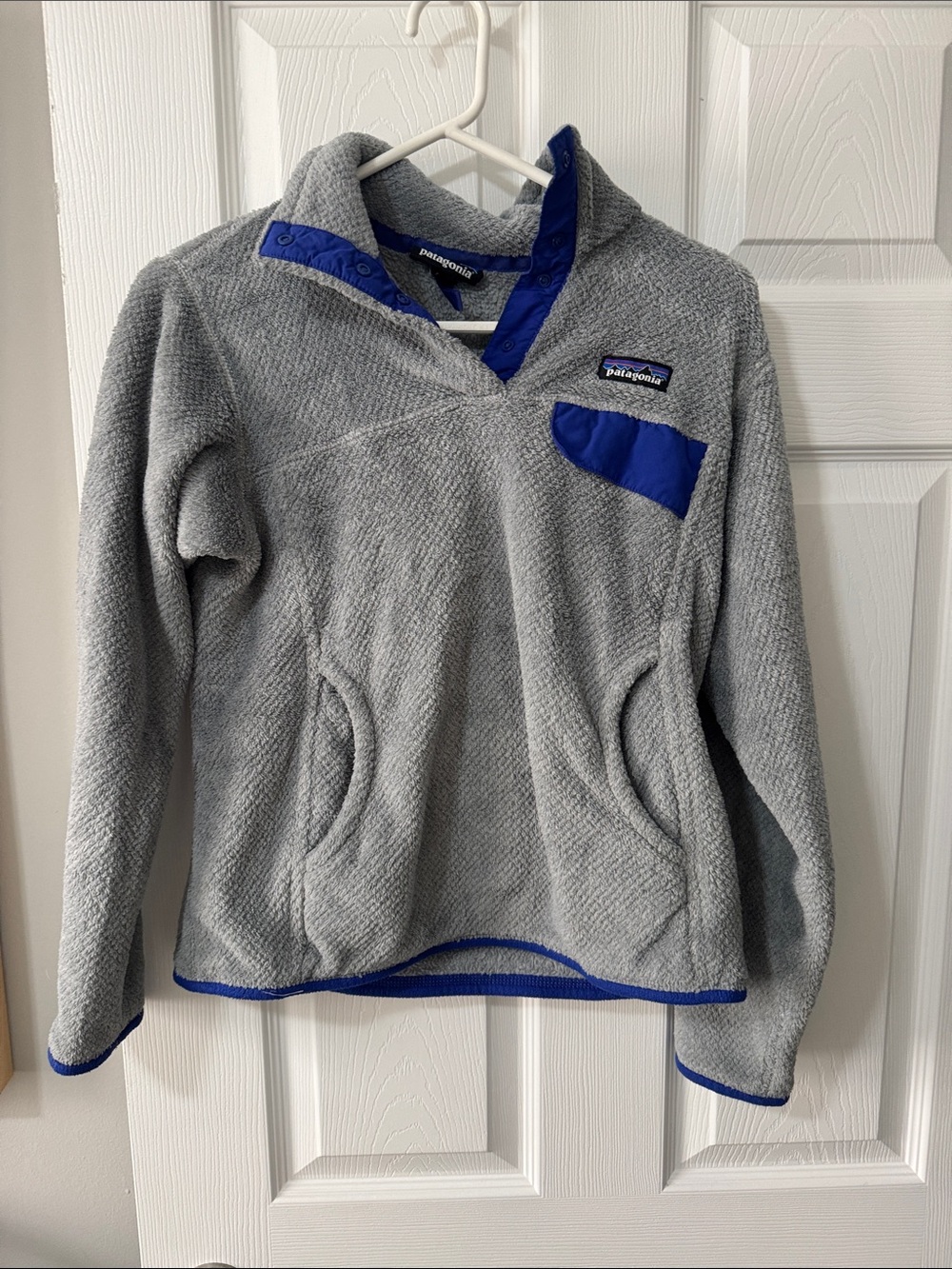 Patagonia Kids Gray Pullover Fleece with Blue Trim